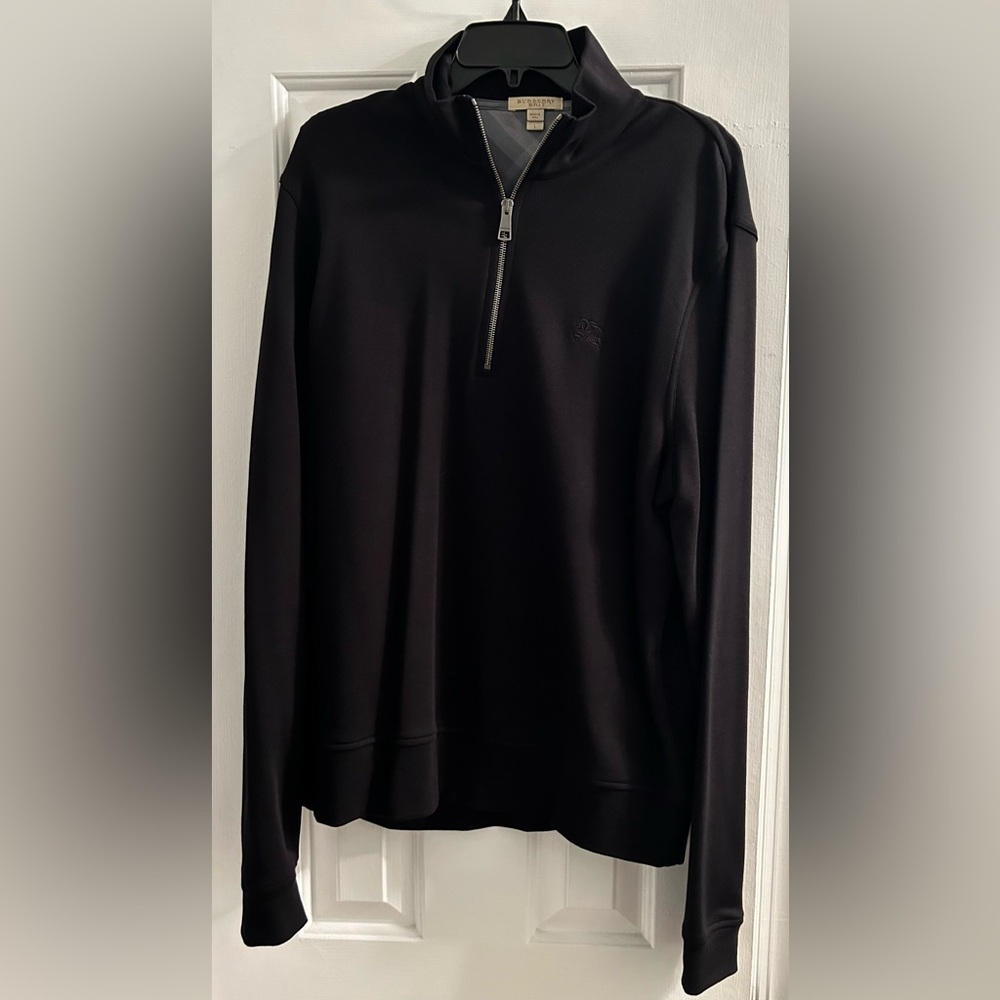 Burberry quarter zip sweatshirt. Men’s black size large.